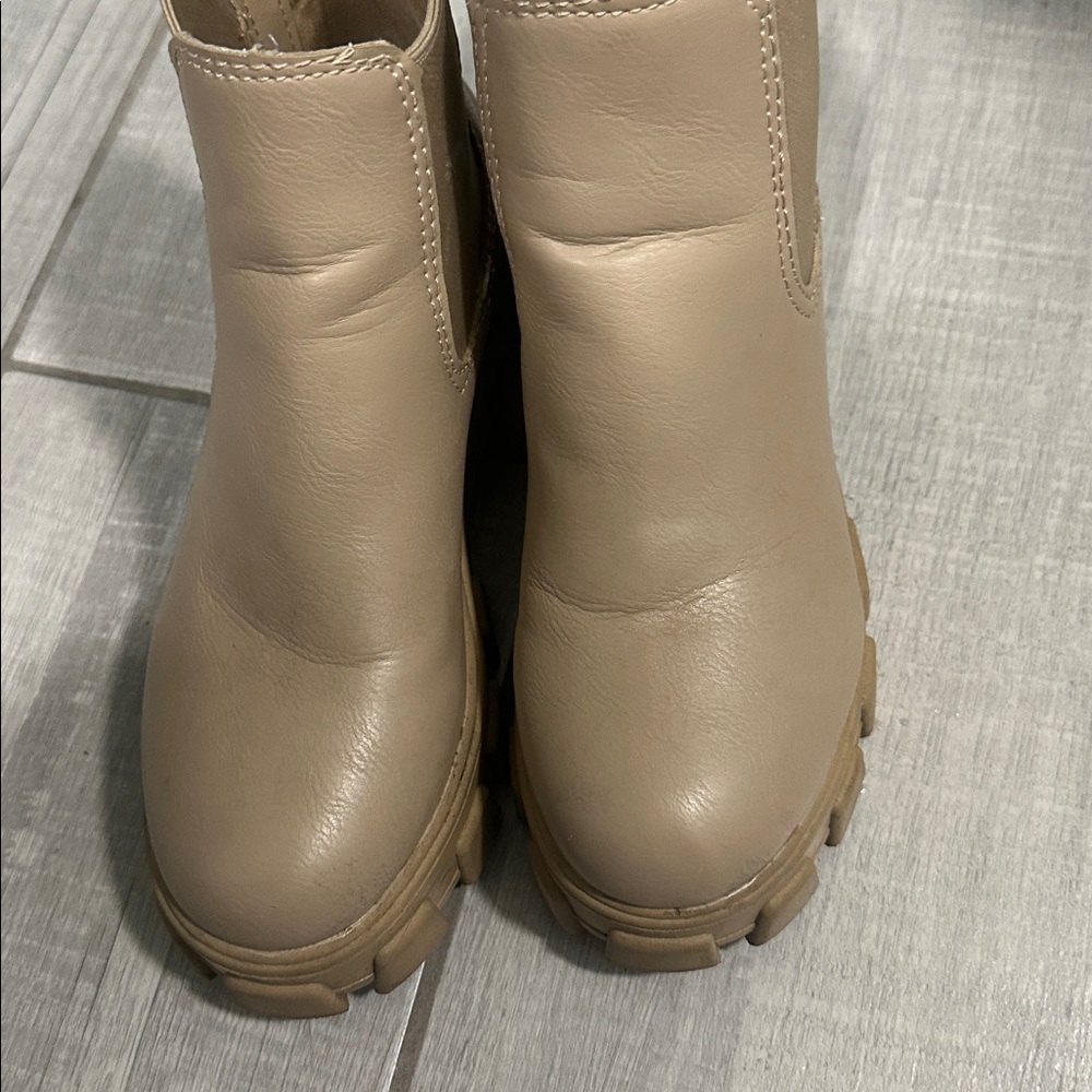 Circus by Sam Edelman Cream Chunky Boots - Picture 4 of 5